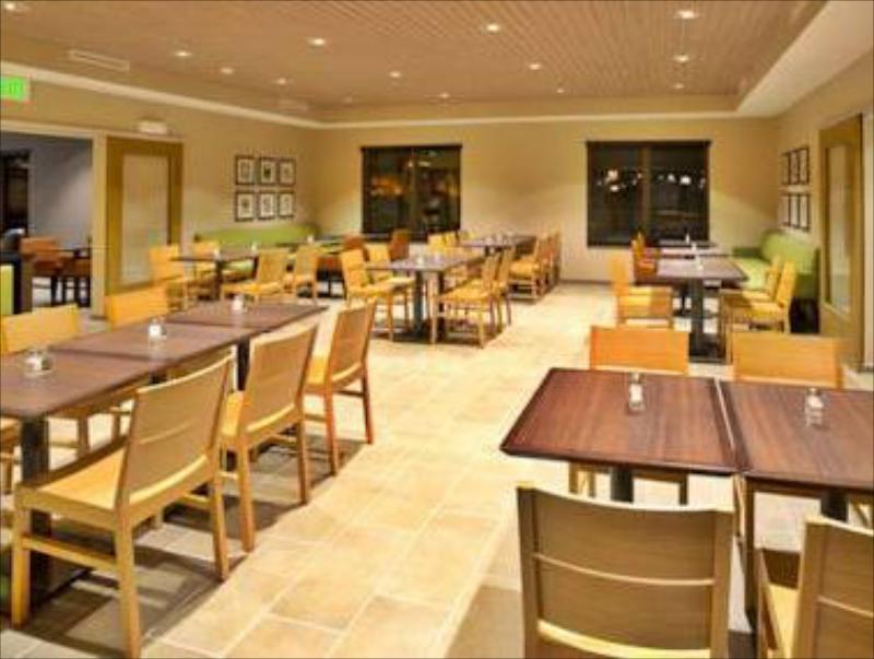 Country Inn & Suites By Radisson, Springfield Southeast Екстер'єр фото